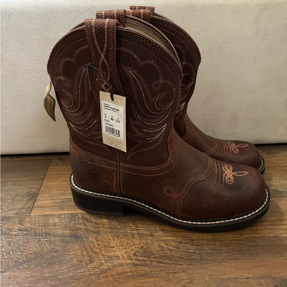 Ariat Boots new with tags size 9 women’s
